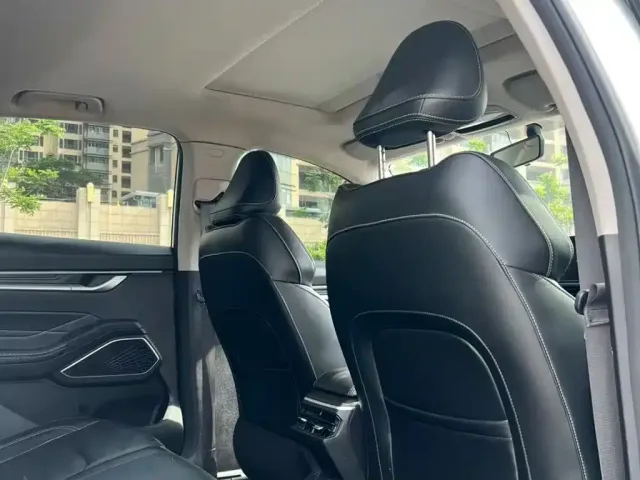 Geely Emgrand — Фото автомобиля 12