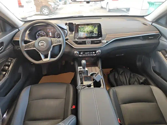 Nissan Teana — Фото автомобиля 9