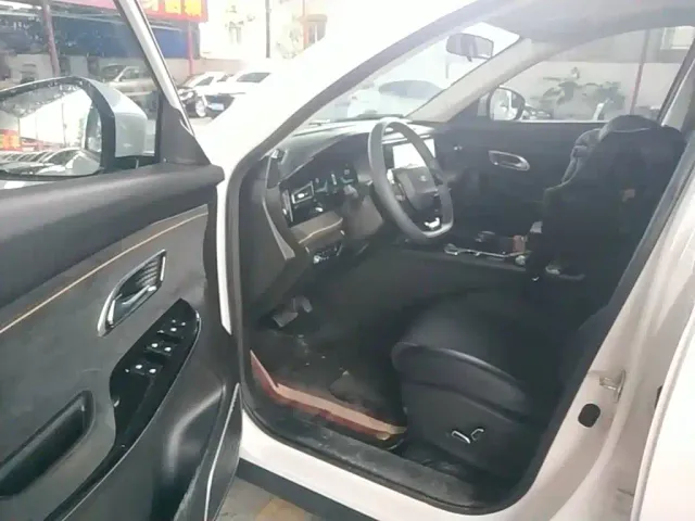 Changan X7 Plus — Фото автомобиля 11