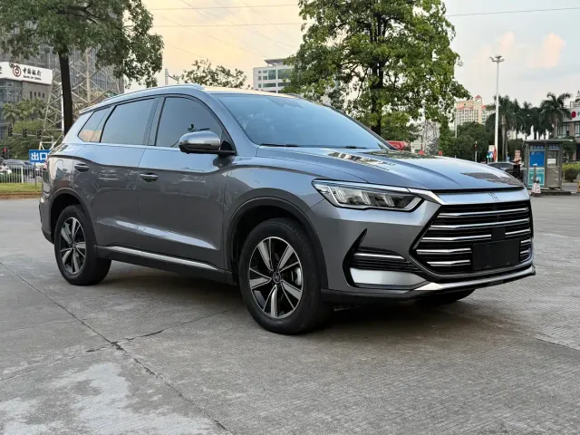 BYD Song Pro — Фото автомобиля 3