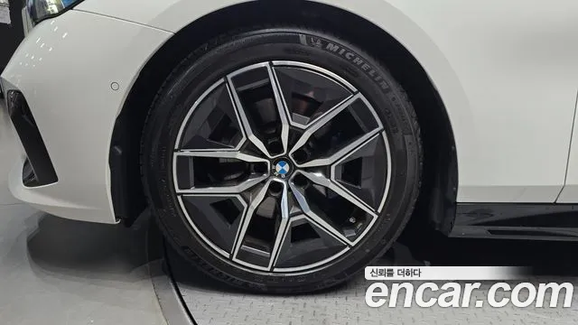 BMW 5-Series — Фото автомобиля 5