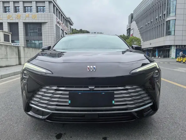 Buick LaCrosse — Фото автомобиля 2