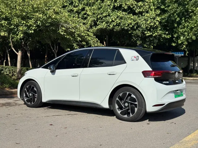 Volkswagen ID.3 — Фото автомобиля 7