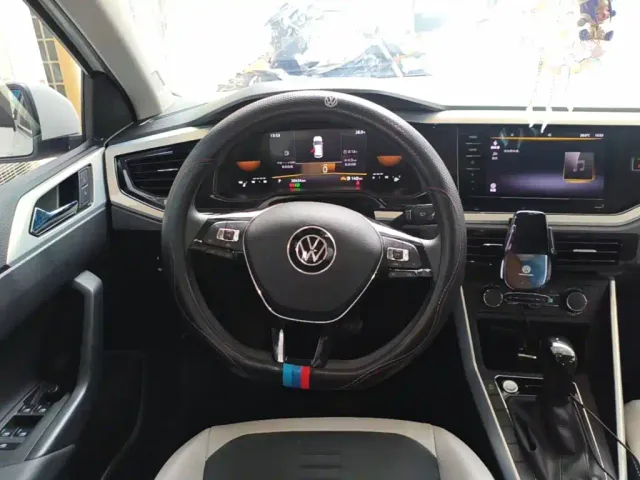 Volkswagen Polo — Фото автомобиля 10