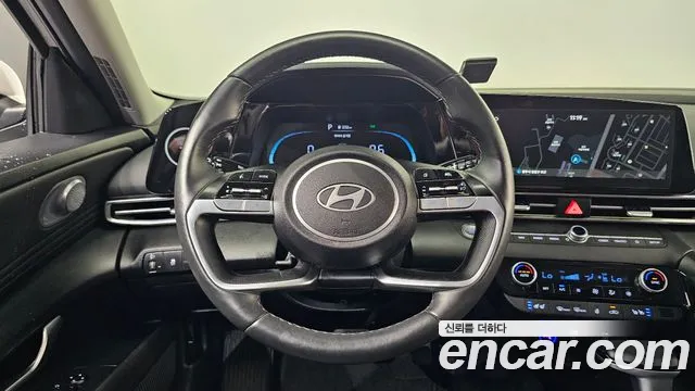 Hyundai AVANTE Новый Avante (CN7) — Фото автомобиля 13