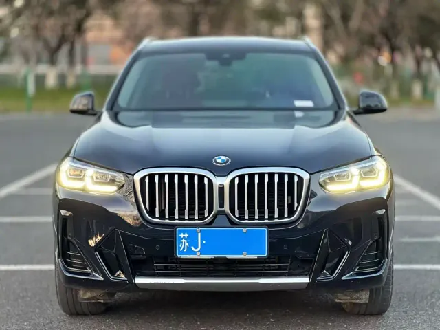 Фотография автомобиля — BMW X3