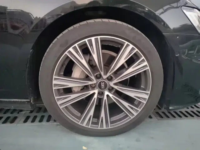 Audi A6L — Фото автомобиля 9