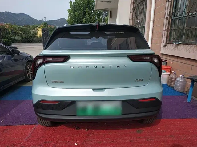 Geely Geometry E Firefly — Фото автомобиля 5
