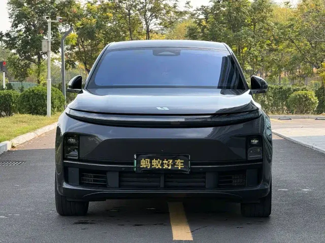 Li Auto L7 — Фото автомобиля 2