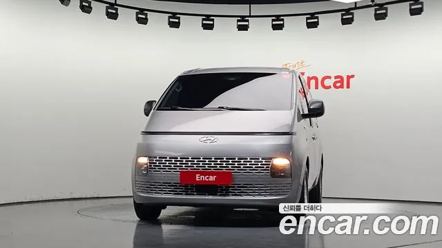 Hyundai Staria Staria Карго 3 места — Фото автомобиля 3