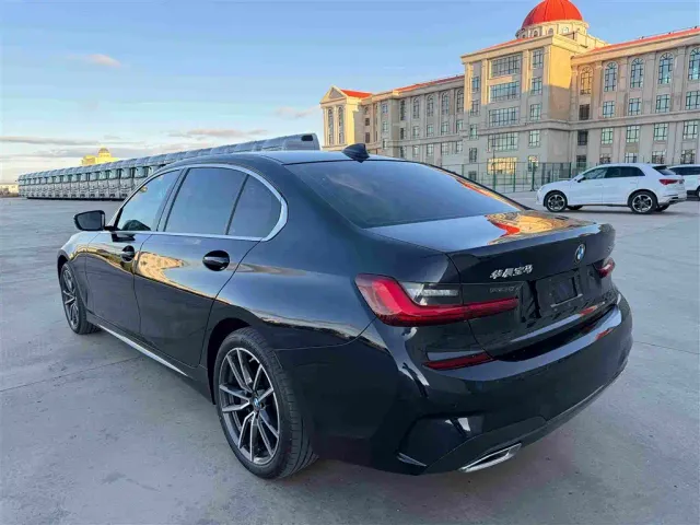 BMW 3 Series — Фото автомобиля 11