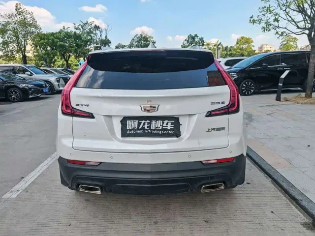 Cadillac XT4 — Фото автомобиля 9