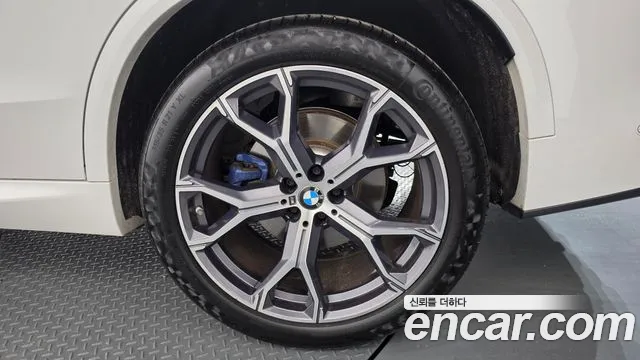 BMW X5 xDrive 40i M Sport — Фото автомобиля 19