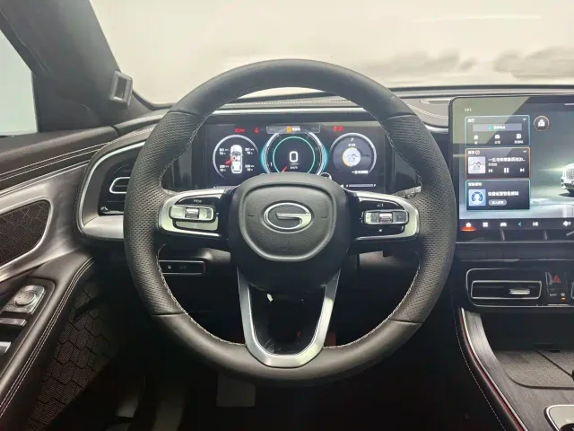 GAC Trumpchi GS8 — Фото автомобиля 15