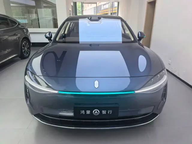 Stelato S9T — Фото автомобиля 2