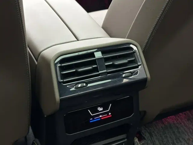 BMW 5 Series — Фото автомобиля 20