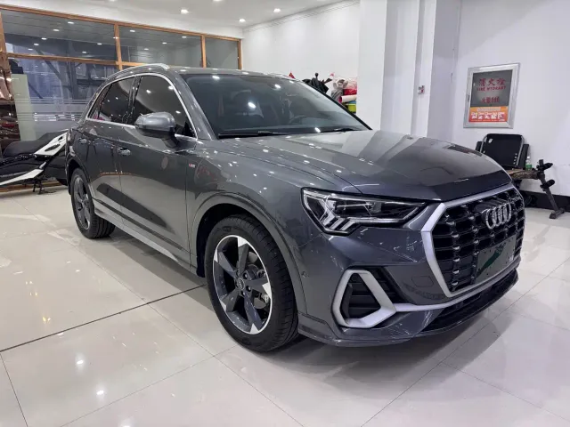 Audi Q3 — Фото автомобиля 3