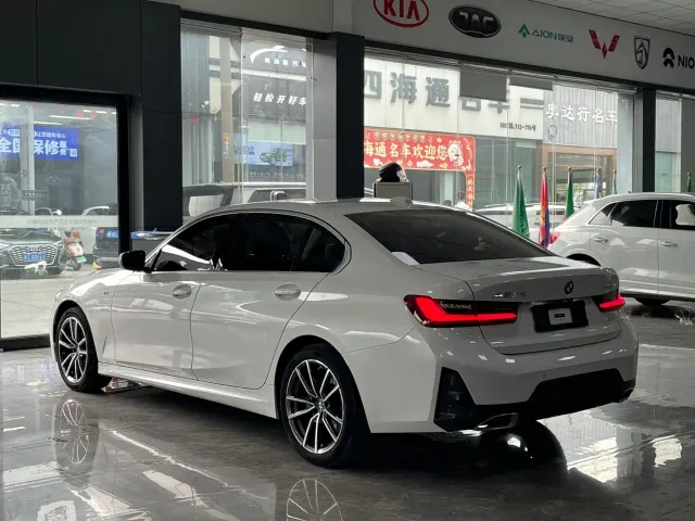 BMW 3 Series — Фото автомобиля 15