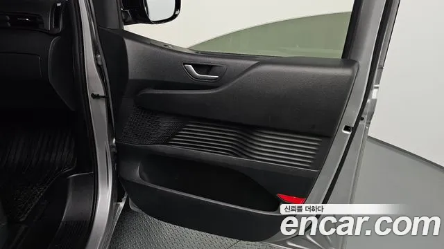 Hyundai Staria — Фото автомобиля 24