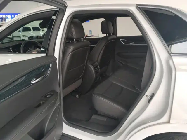Cadillac XT5 — Фото автомобиля 11