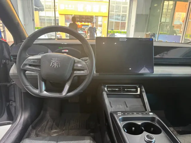 BYD Qin L — Фото автомобиля 6