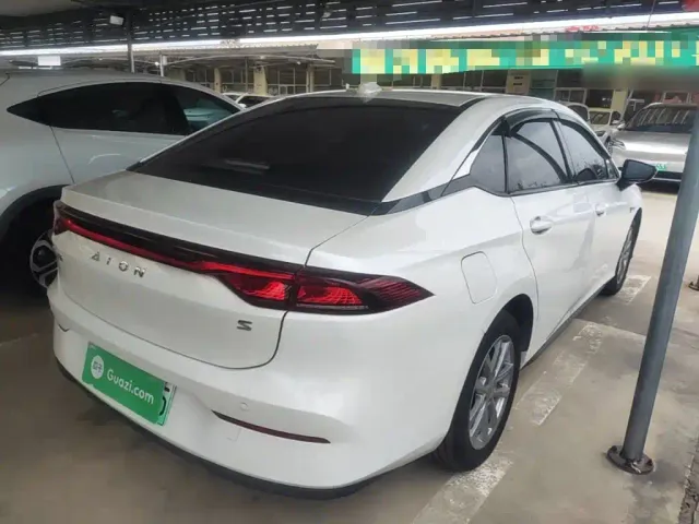 GAC Aion S — Фото автомобиля 6
