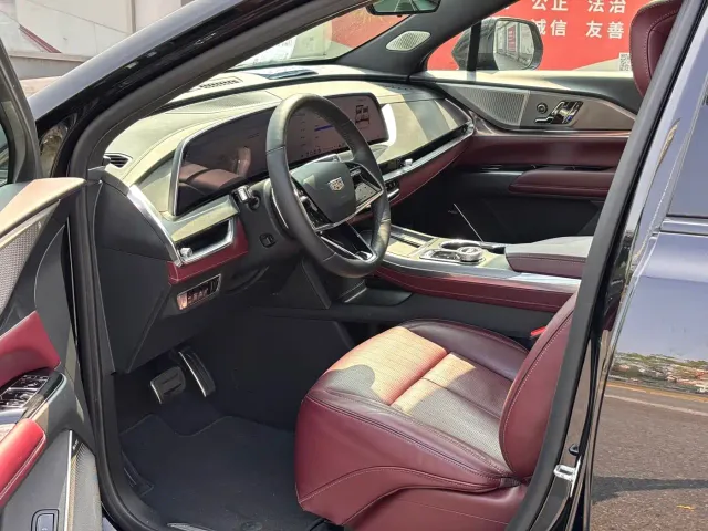Cadillac XT5 — Фото автомобиля 4