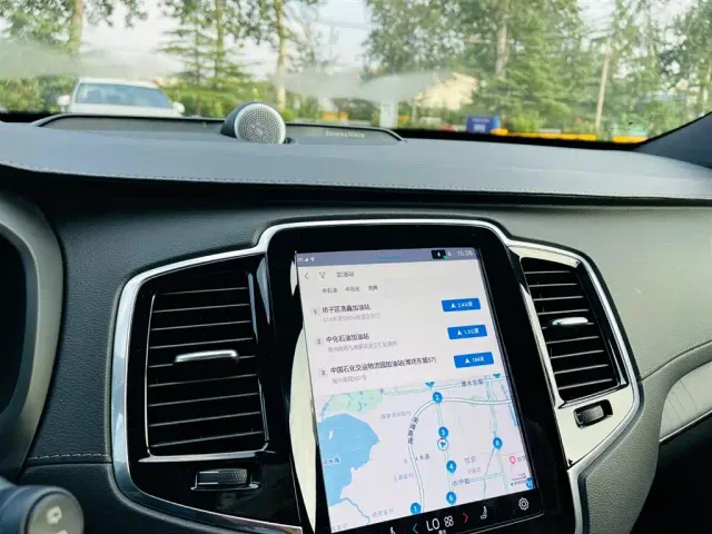 Volvo S90 — Фото автомобиля 28