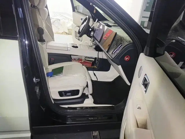 Li Auto L8 — Фото автомобиля 13