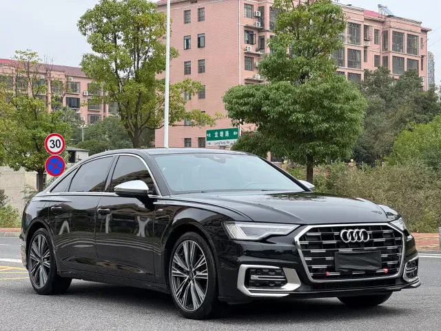 Audi A6L — Фото автомобиля 3