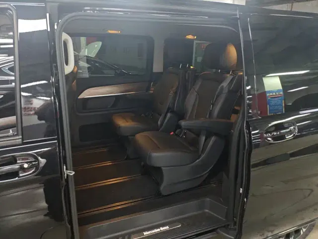 Mercedes-Benz V-Class — Фото автомобиля 7