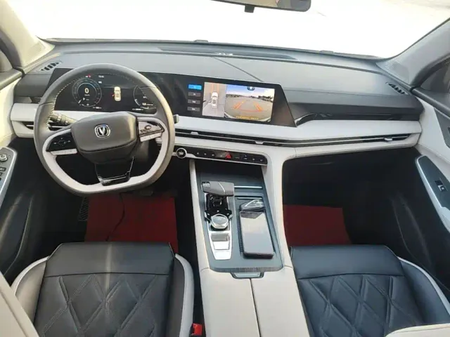Changan CS75 Plus — Фото автомобиля 9