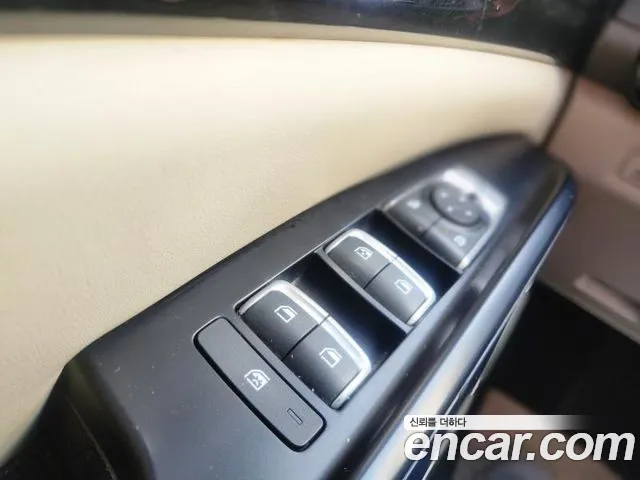 Kia Carnival Generation 4 — Фото автомобиля 17