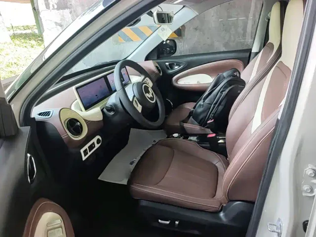Wuling Bingo — Фото автомобиля 14