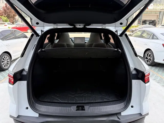 BYD Song Pro — Фото автомобиля 25