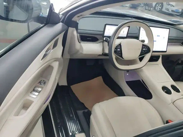 Forthing Xinghai S7 — Фото автомобиля 15