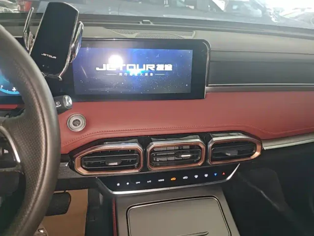 Jetour X70 Plus — Фото автомобиля 12
