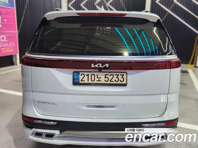 Kia Carnival Generation 4 — Фото автомобиля 2