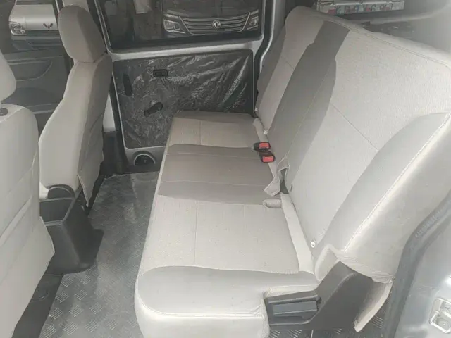 Wuling Hongguang V — Фото автомобиля 16