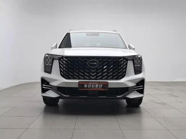 GAC Trumpchi GS8 — Фото автомобиля 3