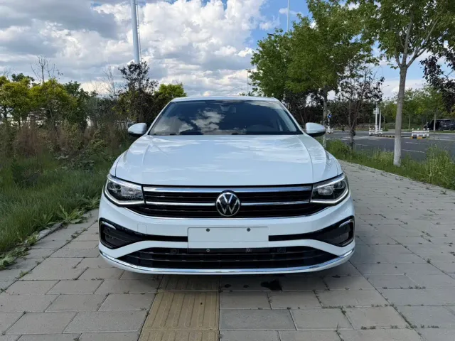 Volkswagen Bora — Фото автомобиля 2