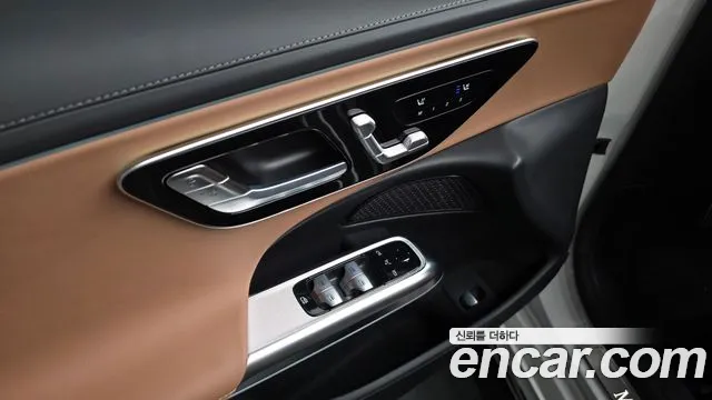 Mercedes-Benz E-Class — Фото автомобиля 29