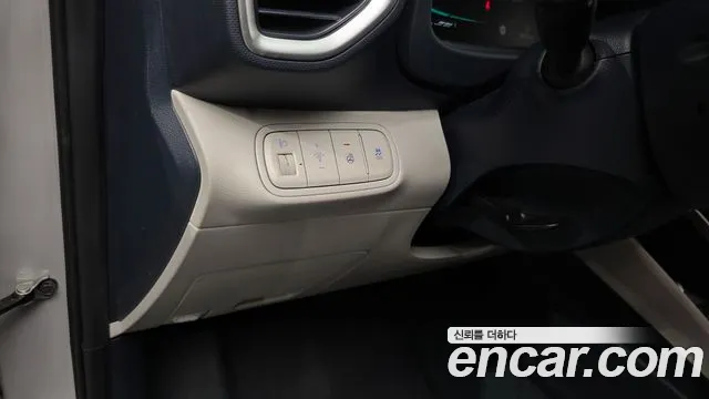 Hyundai Venue — Фото автомобиля 19