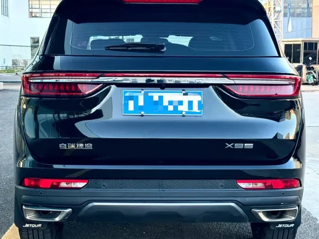 Jetour X95 — Фото автомобиля 5