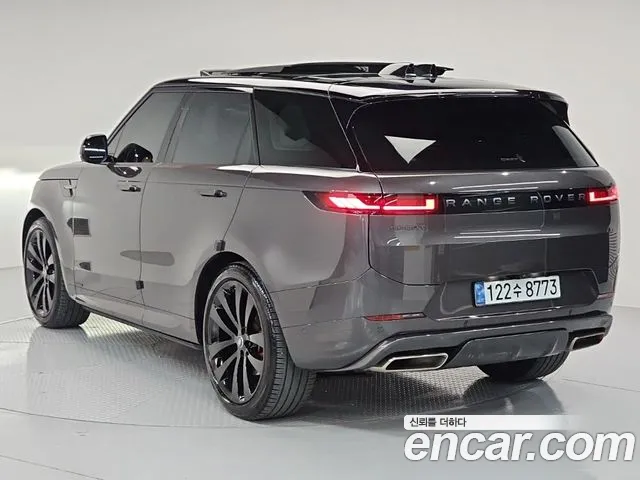 Land Rover Range Rover Sport — Фото автомобиля 4