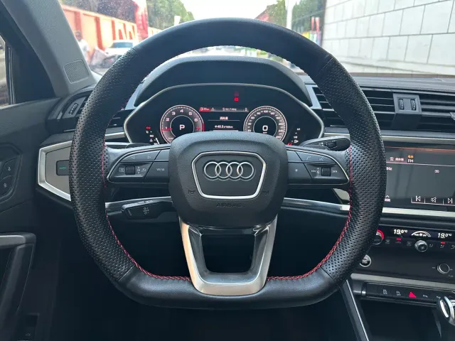 Audi Q3 — Фото автомобиля 9