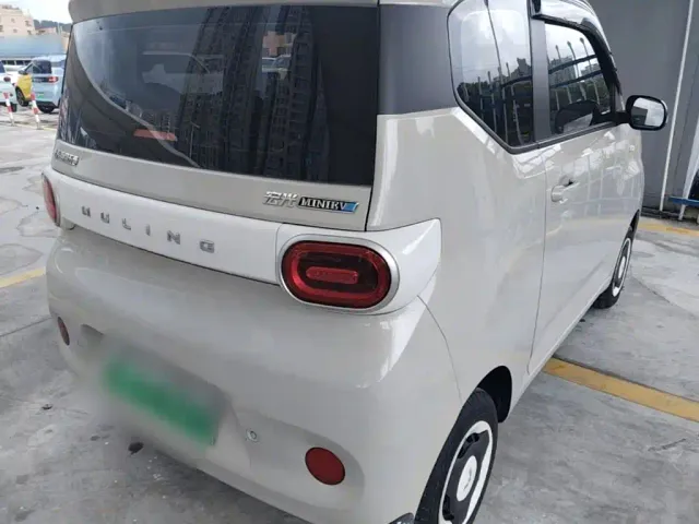 Wuling Hongguang Mini EV — Фото автомобиля 6