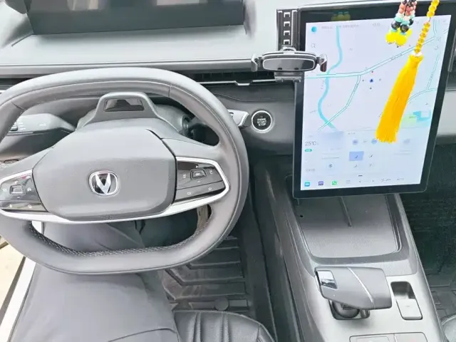 Changan Lamore — Фото автомобиля 12