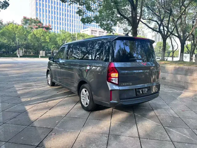 Wuling Zhengcheng — Фото автомобиля 3