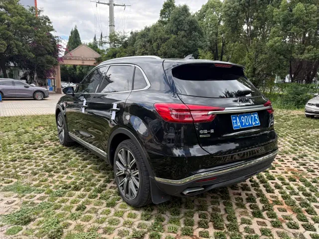 Hongqi HS5 — Фото автомобиля 17